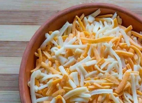 تصویر 1 از قیمت خرید پنیر پیتزا فله ای + فروش ویژه