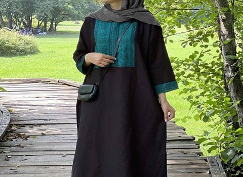 تصویر 4 از فروش مانتو بلند جلو بسته مشکی + قیمت خرید به صرفه