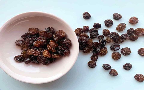 قیمت کشمش سایه خشک درجه یک + خرید باور نکردنی
