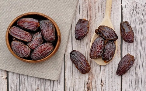 تصویر 2 از فروش خرما پیارم درجه یک + قیمت خرید به صرفه