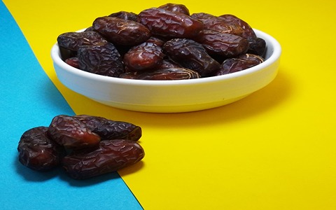 تصویر 2 از فروش خرما پیارم صادراتی + قیمت خرید به صرفه
