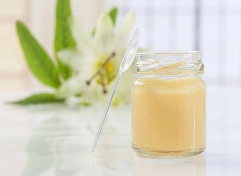 تصویر 1 از قیمت خرید ژل رویال عسل + فروش ویژه