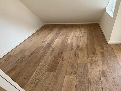 تصویر 1 از قیمت خرید کفپوش پی وی سی پشت چسب دار با فروش عمده