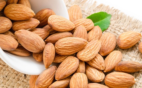 تصویر 2 از فروش بادام مامایی درجه یک + قیمت خرید به صرفه