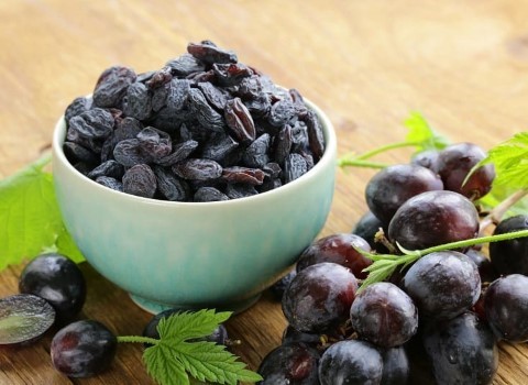 تصویر 1 از فروش کشمش سیاه بدون هسته + قیمت خرید به صرفه