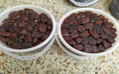 تصویر 3 از خرما کبکاب 1500 گرمی مشکی با شیرینی متعادل و دلنشین