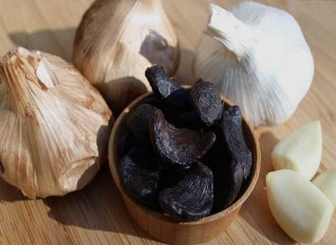 سیر سیاه فرآوری شده طبیعی و ارگانیک