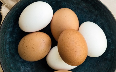 تصویر 1 از فروش تخم مرغ رسمی دو زرده + قیمت خرید به صرفه