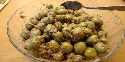 تصویر 1 از قیمت خرید زیتون پرورده گیلانی + فروش ویژه