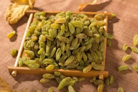 تصویر 5 از قیمت خرید کشمش سبز قلمی + فروش ویژه