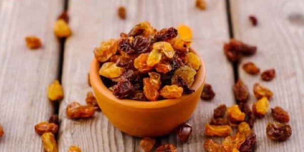 تصویر 2 از قیمت خرید کشمش گلدن طلایی درجه ۲ عمده به صرفه و ارزان