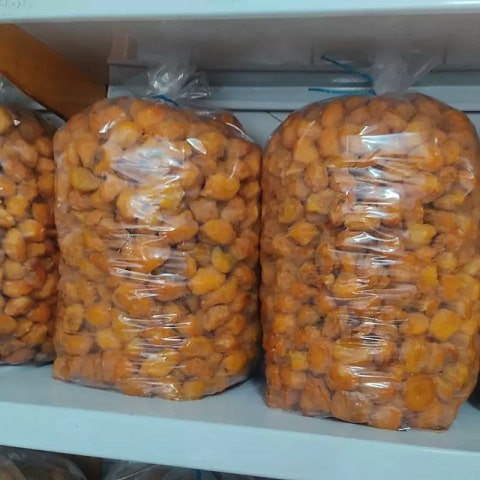 آلو بخارا حاج حسنی نیشابور