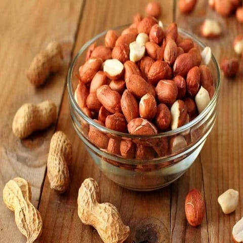 بادام زمینی غلاف دار در بسته بندی شکیل