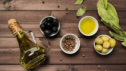 تصویر 1 از قیمت خرید روغن زیتون سیاه + فروش ویژه