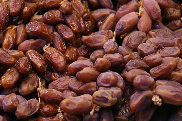 تصویر 3 از قیمت خرما پیارم صادراتی + خرید باور نکردنی