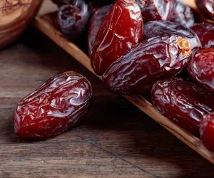 تصویر 2 از قیمت خرما پیارم صادراتی + خرید باور نکردنی