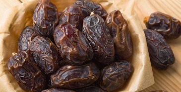 تصویر 1 از قیمت خرید خرما خشک سیاه + فروش ویژه