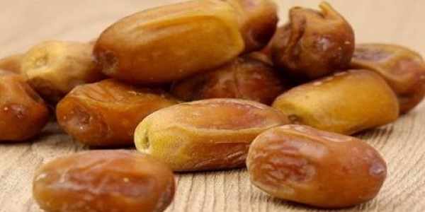 تصویر 2 از خرما زاهدی فله رنگ قهوه‌ ای روشن و طبیعی
