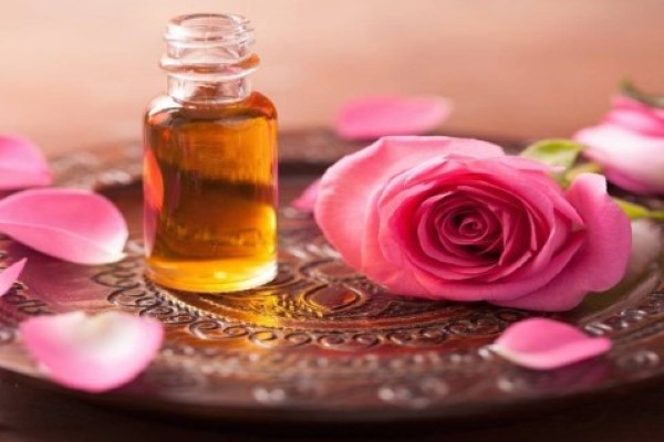 تصویر 2 از فروش اسانس گل محمدی خوراکی + قیمت خرید به صرفه