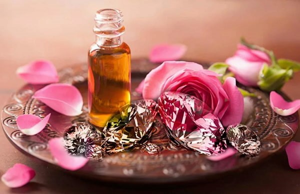 تصویر 3 از قیمت خرید گلاب دو آتیشه کاشان + فروش ویژه