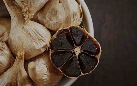 تصویر 1 از راهنمای خرید سیر سیاه ارگانیک + قیمت عالی