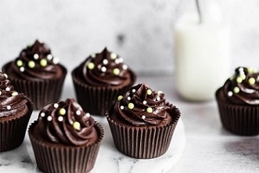 تصویر 1 از خرید جدیدترین انواع کیک شکلاتی مغزدار