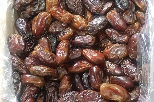 تصویر 1 از قیمت خرید خرمای رقم استعمران عمده به صرفه و ارزان