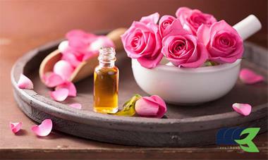 تصویر 4 از قیمت خرید اسانس گل محمدی خوراکی + فروش ویژه