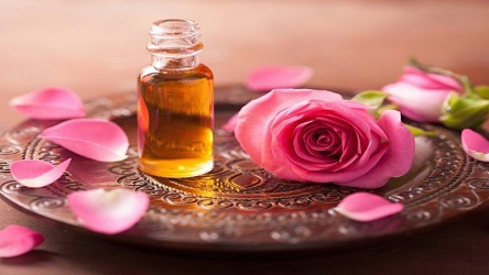 تصویر 2 از قیمت خرید اسانس گل محمدی خوراکی + فروش ویژه