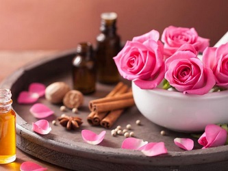 تصویر 3 از قیمت خرید اسانس گل محمدی خوراکی + فروش ویژه
