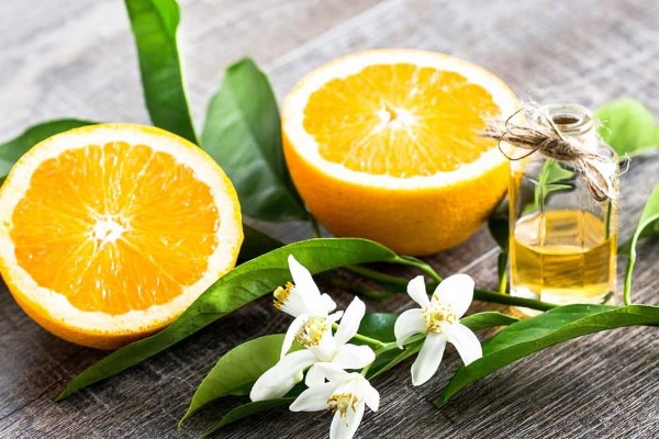 تصویر 3 از فروش عرق گیاهی بهار نارنج + قیمت خرید به صرفه