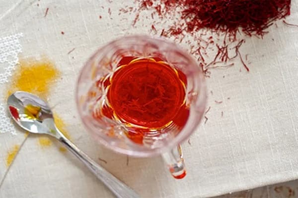 تصویر 5 از قیمت خرید عصاره زعفران مشهد + فروش ویژه