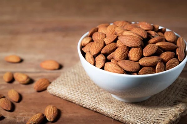 تصویر 1 از خرید و قیمت مغز بادام ربیع + فروش عمده