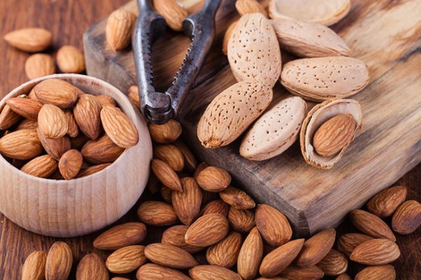 قیمت مغز بادام