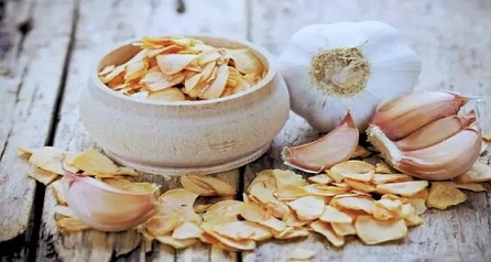 تصویر 3 از قیمت اسلایس سیر همدان با کیفیت ارزان + خرید عمده