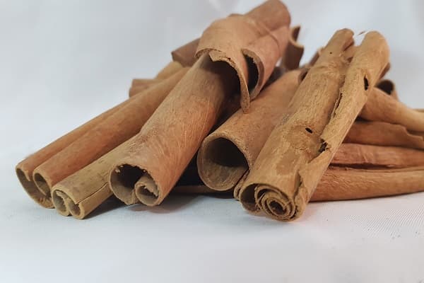 تصویر 4 از قیمت خرید دارچین اصل ایرانی عمده به صرفه و ارزان