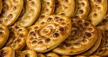 تصویر 1 از قیمت خرید نان کماج جهرم + فروش ویژه