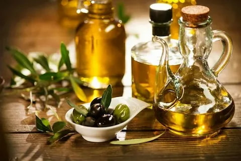 تصویر 2 از خرید و قیمت روغن زیتون محلی + فروش عمده