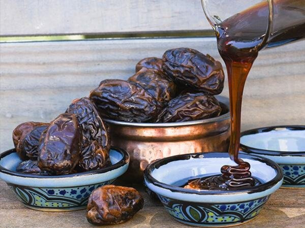 تصویر 3 از قیمت شیره خرما اصل با کیفیت ارزان + خرید عمده