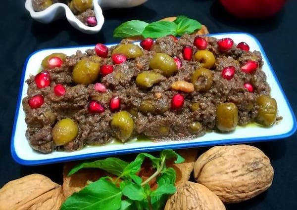 تصویر 1 از قیمت خرید زیتون پرورده گردویی با فروش عمده