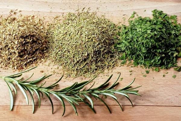 تصویر 4 از خرید گیاه رزماری خشک شده + قیمت فروش استثنایی