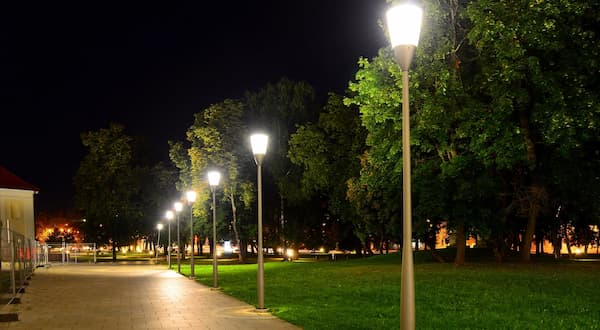 تصویر 4 از قیمت خرید پایه چراغ پارک عمده به صرفه و ارزان