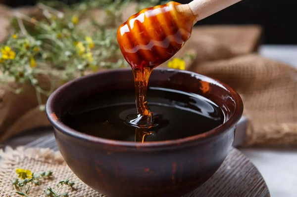 تصویر 3 از راهنمای خرید عسل سیاه خراسان + قیمت عالی