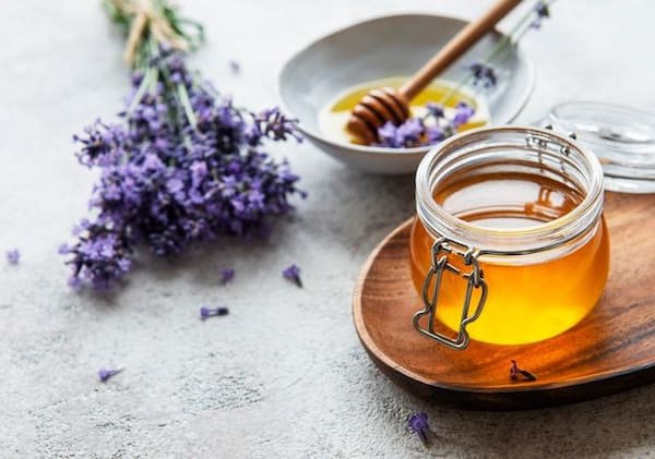 تصویر 2 از خرید  عسل اسطوخودوس طبیعی+ بهترین قیمت