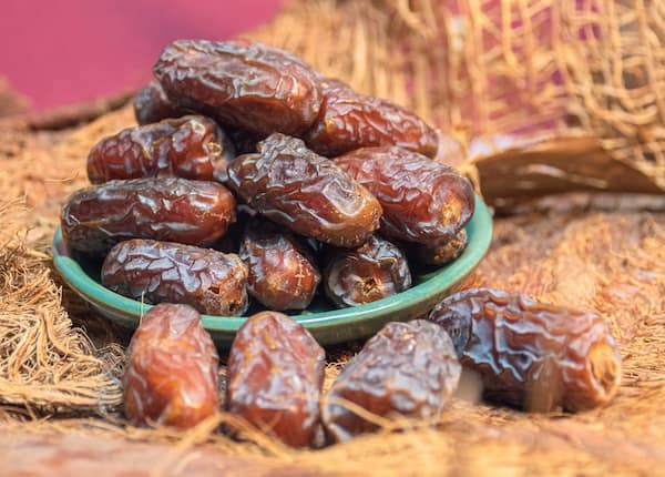 تصویر 5 از قیمت خرما پیارم اصل با کیفیت ارزان + خرید عمده