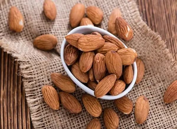 تصویر 5 از فروش مغز بادام مامایی + قیمت خرید به صرفه