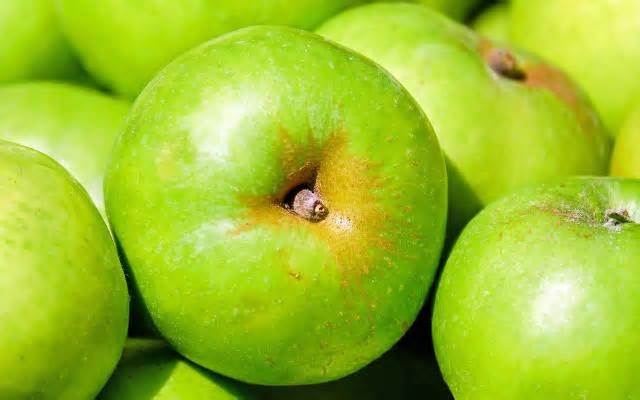 تصویر 5 از قیمت خرید سیب سبز دزفول صادراتی عمده به صرفه و ارزان