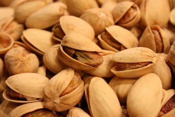 تصویر 5 از قیمت خرید پسته احمد آقایی خام + فروش ویژه