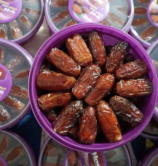 تصویر 2 از قیمت خرما پیارم صادراتی  + خرید باور نکردنی