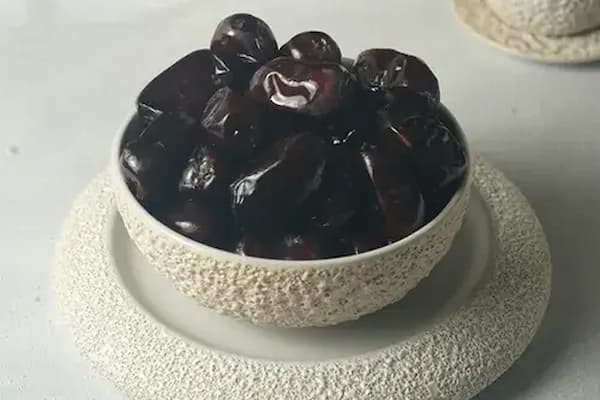 تصویر 2 از خرما کبکاب مرغوب در اندازه‌ های مختلف